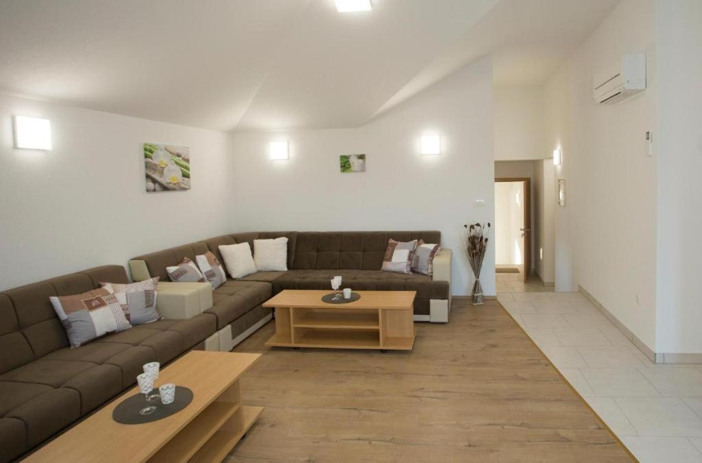Apartments Panorama With Seasonal Pool Slatine Exteriér fotografie